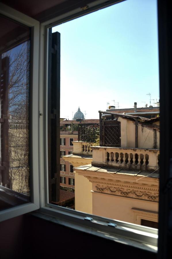 Sophie'S Choice 2 A San Pietro Hotel Rome Bagian luar foto
