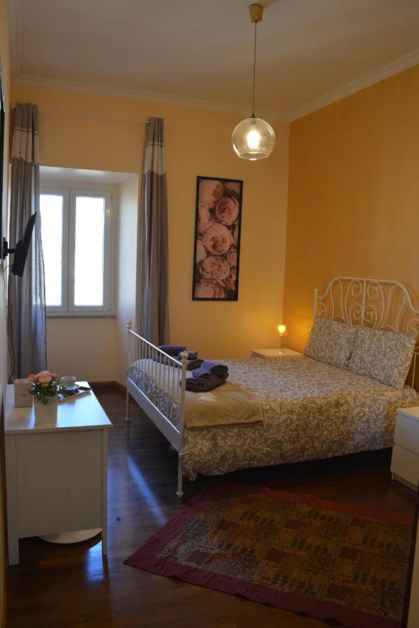 Sophie'S Choice 2 A San Pietro Hotel Rome Bagian luar foto